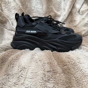 Steve Madden Black Platform 'TOMA' Athletic Sneakers